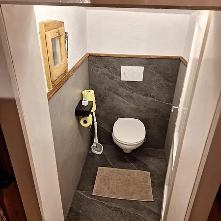 Semesterbostad Almfrieden