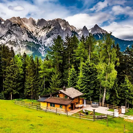 Semesterbostad Almfrieden